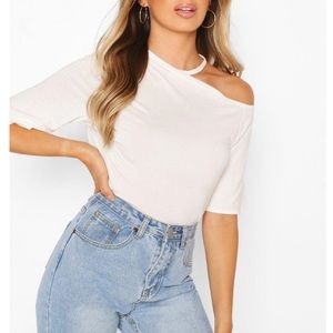 Short sleeve Cut-out Top